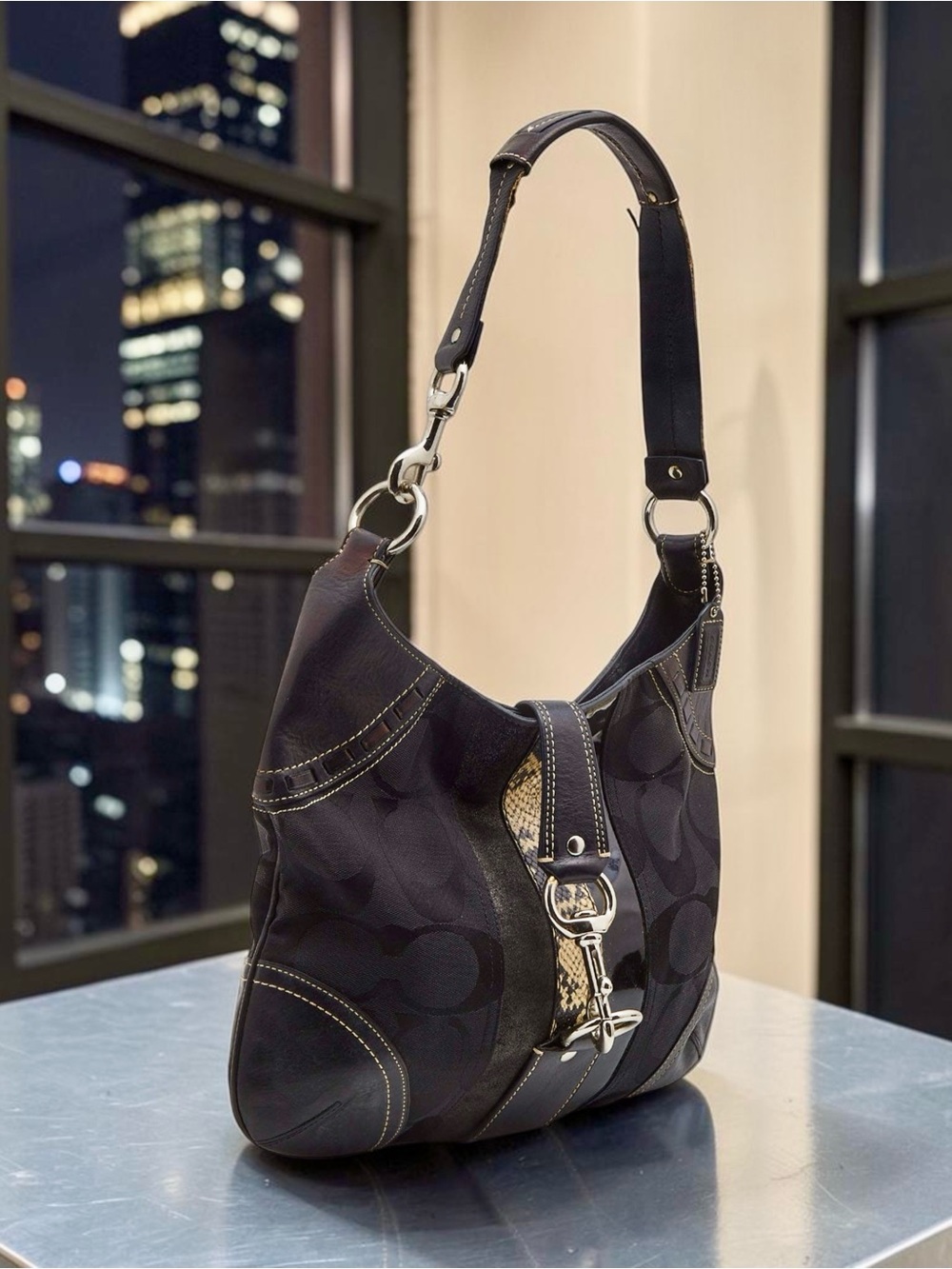 COACH Hamptons Signature Python Stripe Hobo Bag Black Y2K Shoulder Bag - Picture 3 of 6